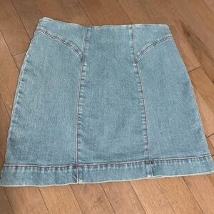 STAUD denim mini skirt size 4 light blue with red detailing form fitting